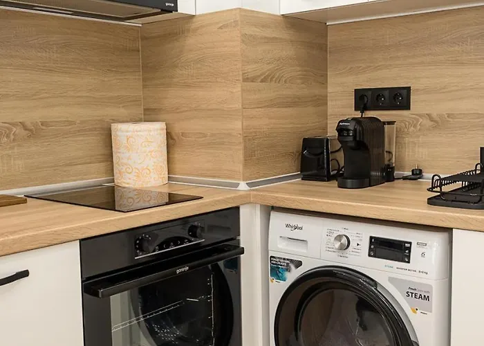 Chic 1br Flat & Garage I Garden Residence, By Flat Mаnаger Lägenhet